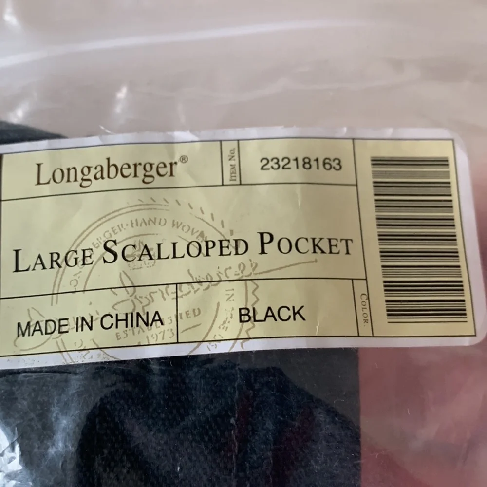 Longaberger Large Scalloped Pocket Liner in Black. NEW